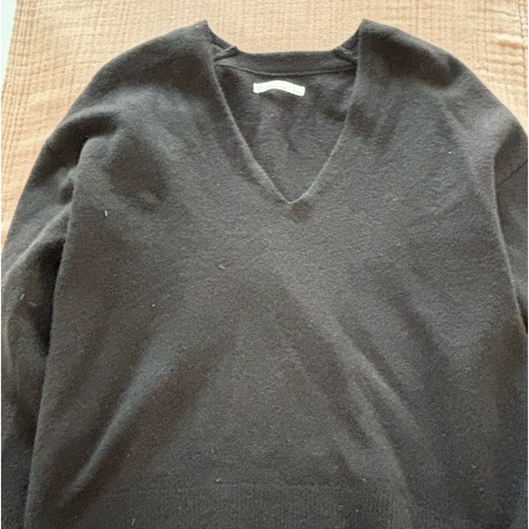 Oak & fort black sweater - Picture 1 of 1